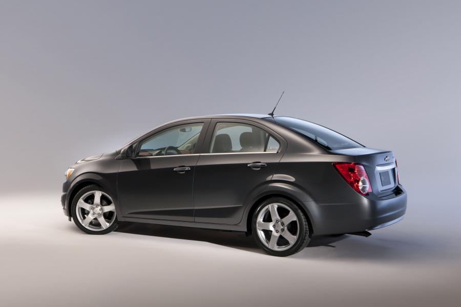  Chevrolet Sonic Sedan 2011 года  (фото 24 из 27)